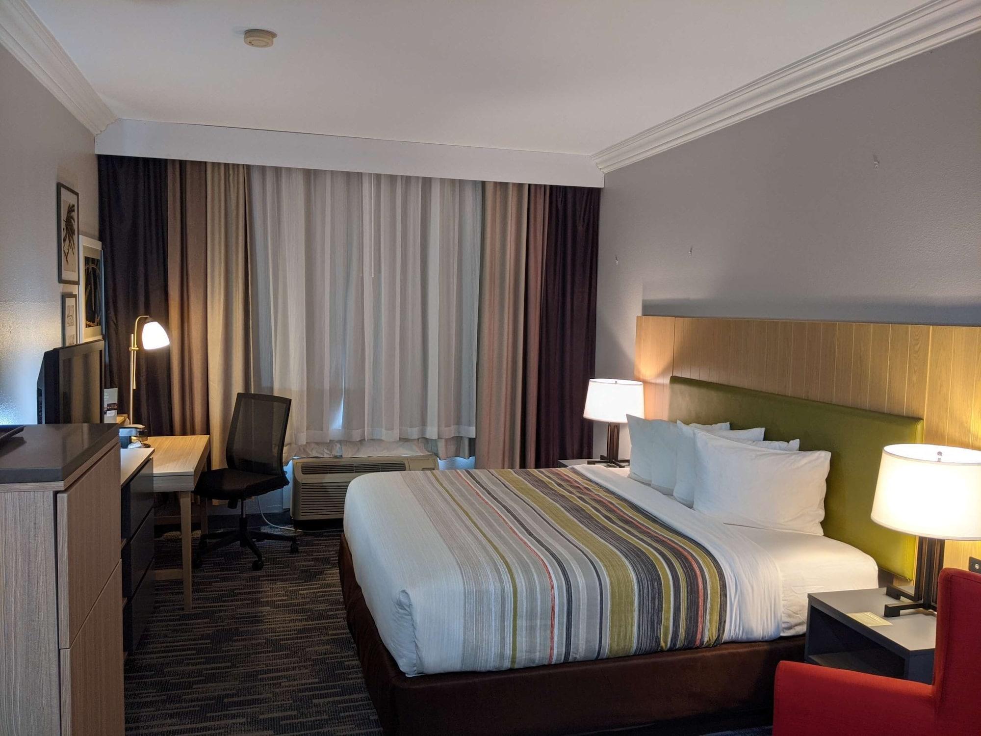 Country & By Radisson, Nashville, Tn Hotel Nashville
