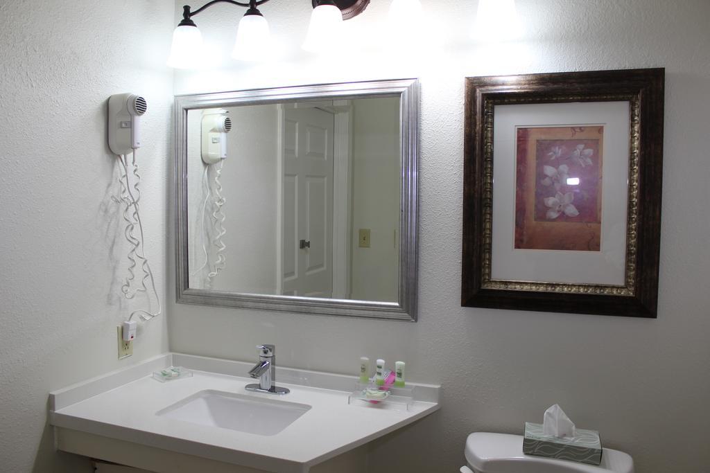 Country & By Radisson, Nashville, Tn 3*